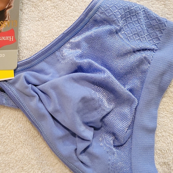 2 New Hanes Classic Comfort Flex Bra's. Size Medium - Picture 4 of 16